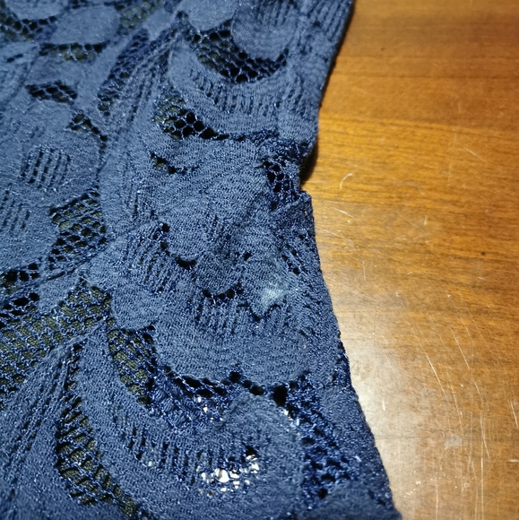 Navy lace dress - Picture 4 of 4